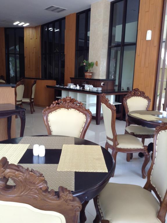 Hotel Safira Magelang Exteriér fotografie