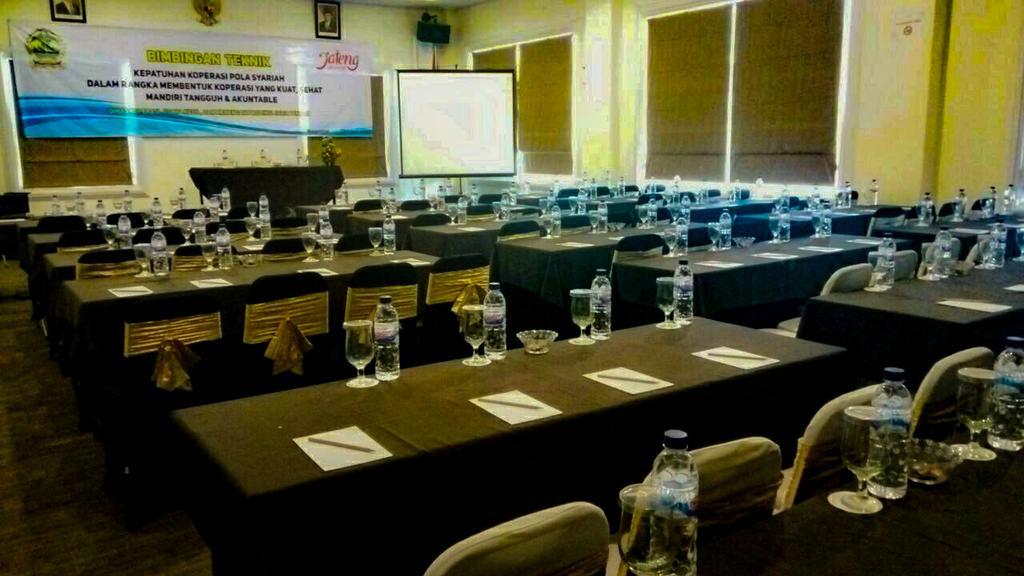 Hotel Safira Magelang Exteriér fotografie
